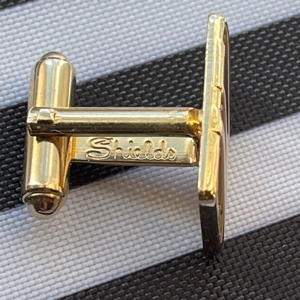 Shields Fifth Avenue Gold Rectangle Cufflinks - Picture 8 of 13